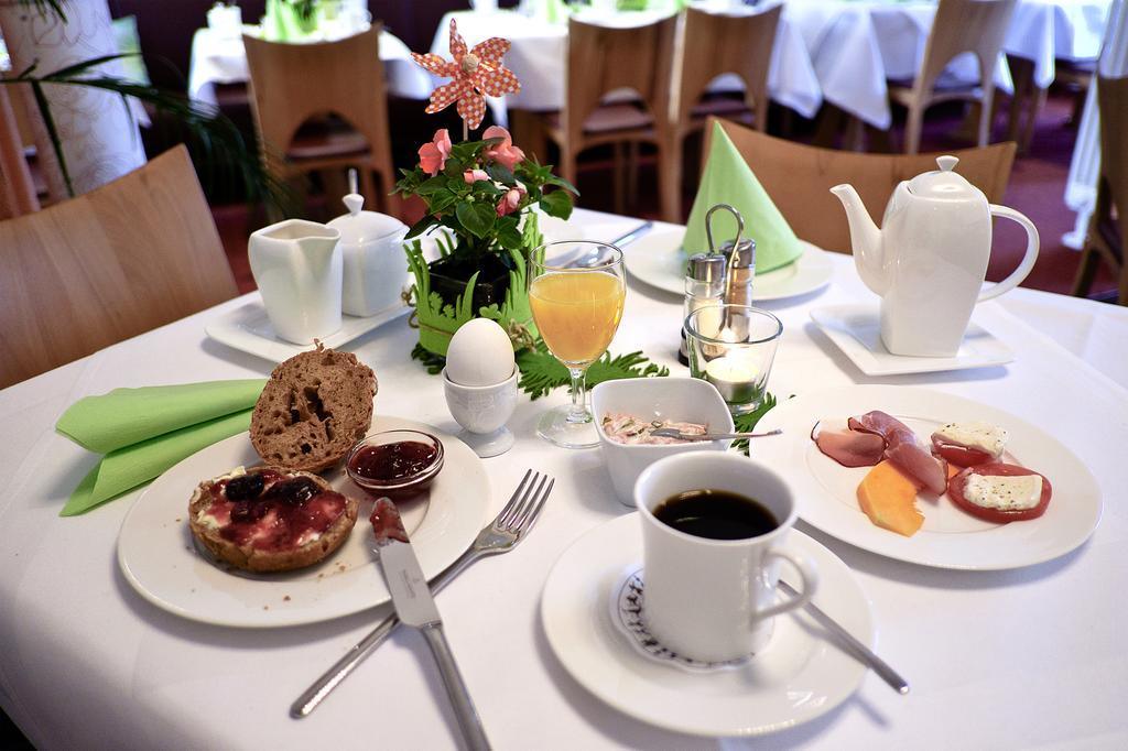 Hotel Elysee ゼーリゲンシュタット 部屋 写真